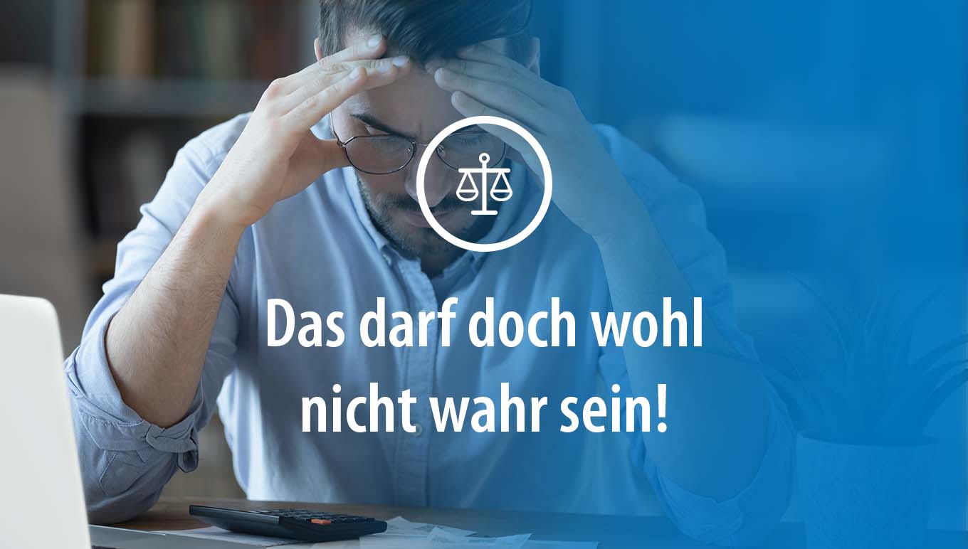 Verzweifelter Mann sitzt am Tisch mit einem Taschenrechner. Cover der Broschüre Rechtsdurchsetzung in Deutschland und in der EU